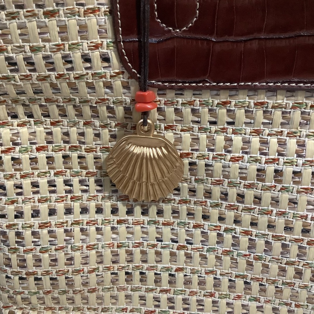 Liz Claiborne Natural Beauty Woven Leather Shoulder Bag - Picture 6 of 13